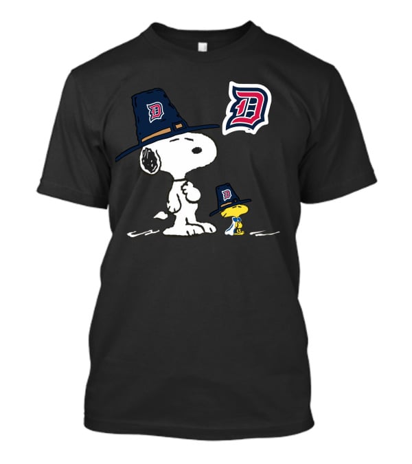 Snoopy Woodstock Duquesne Pilgrim Hat Emblem T-Shirt