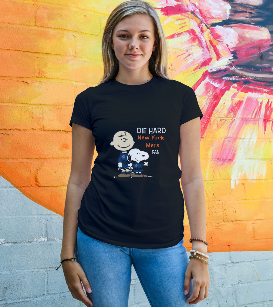 Charlie Brown Snoopy Die Hard New York Mets Fan T-Shirt