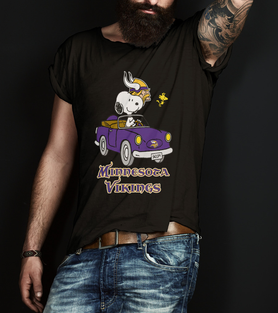 Minnesota Vikings Snoopy Car Ride T-Shirt