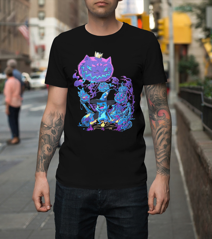 LIRIK HALLOWEEN Cat Wizard With Crown And Glowing Pumpkins T-Shirt