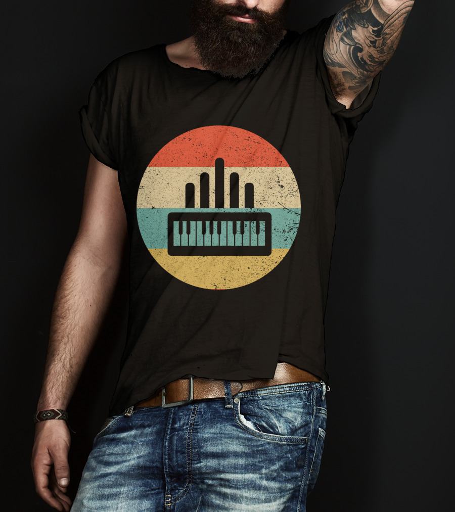 Vintage Retro Organ Keyboard With Striped Circle T-Shirt
