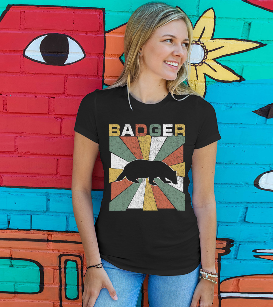 BADGER Vintage 70s Silhouette With Colorful Retro Stripes T-Shirt