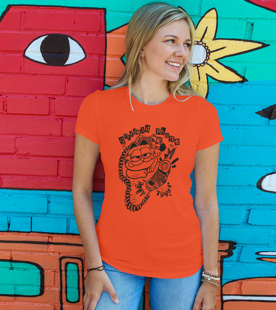 Craftsanity Shop Garfield Phone Relaxed Vintage Comic Vibe T-Shirt