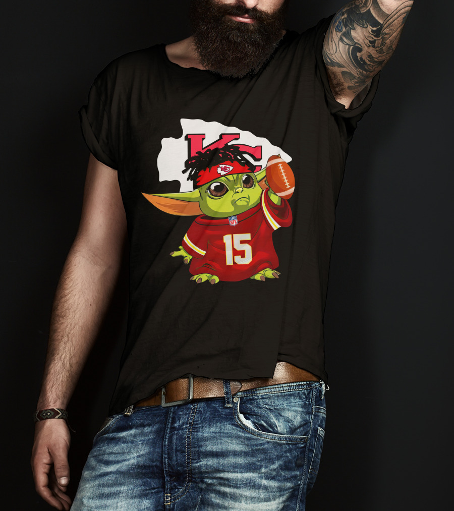 Star Wars Baby Yoda Mandalorian Kansas City Chiefs Patrick Mahomes 15 Merch T-Shirt