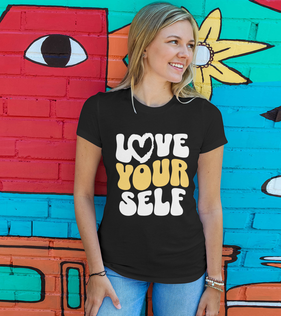 Love Your Self Heart Wavy Typography T-Shirt