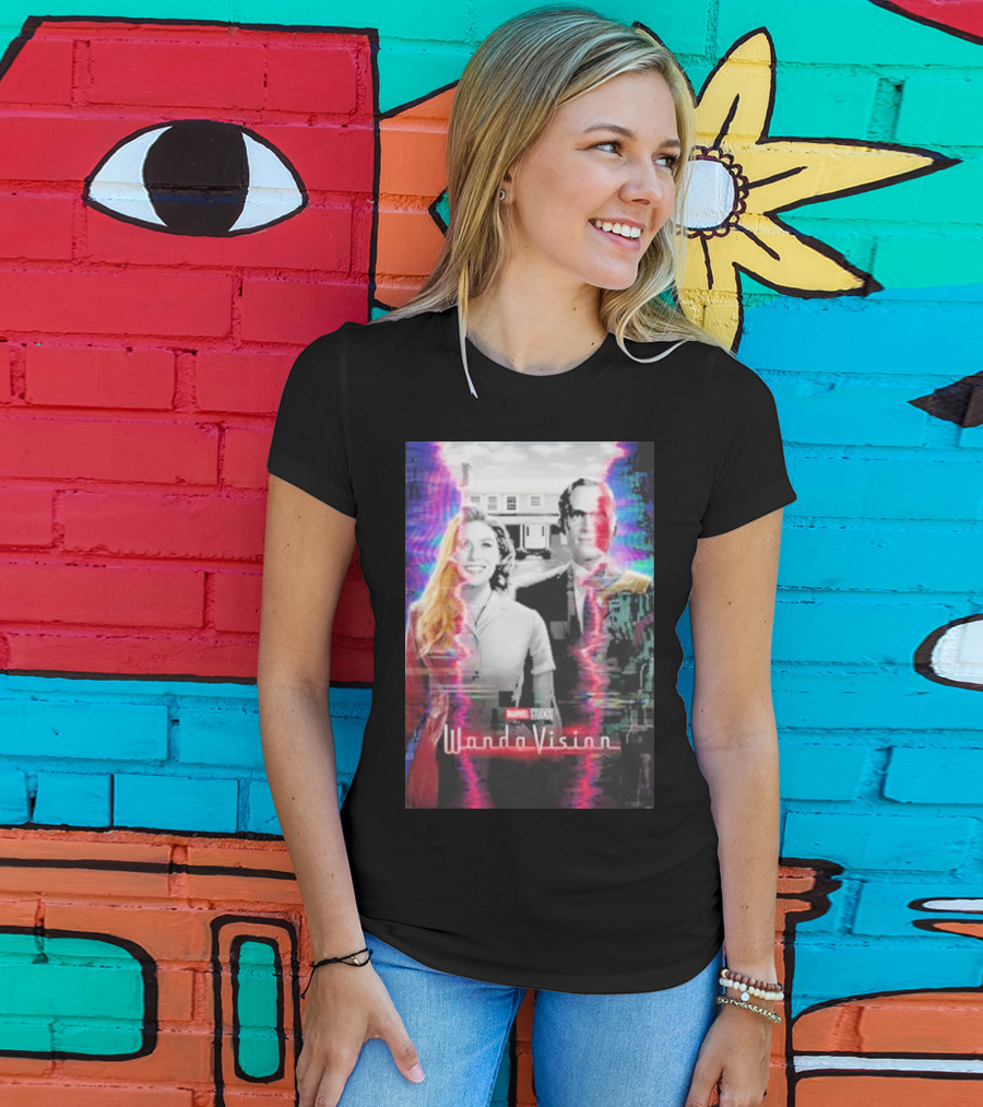 Marvel Studios WandaVision Colorful Glitch Effect Retro TV T-Shirt