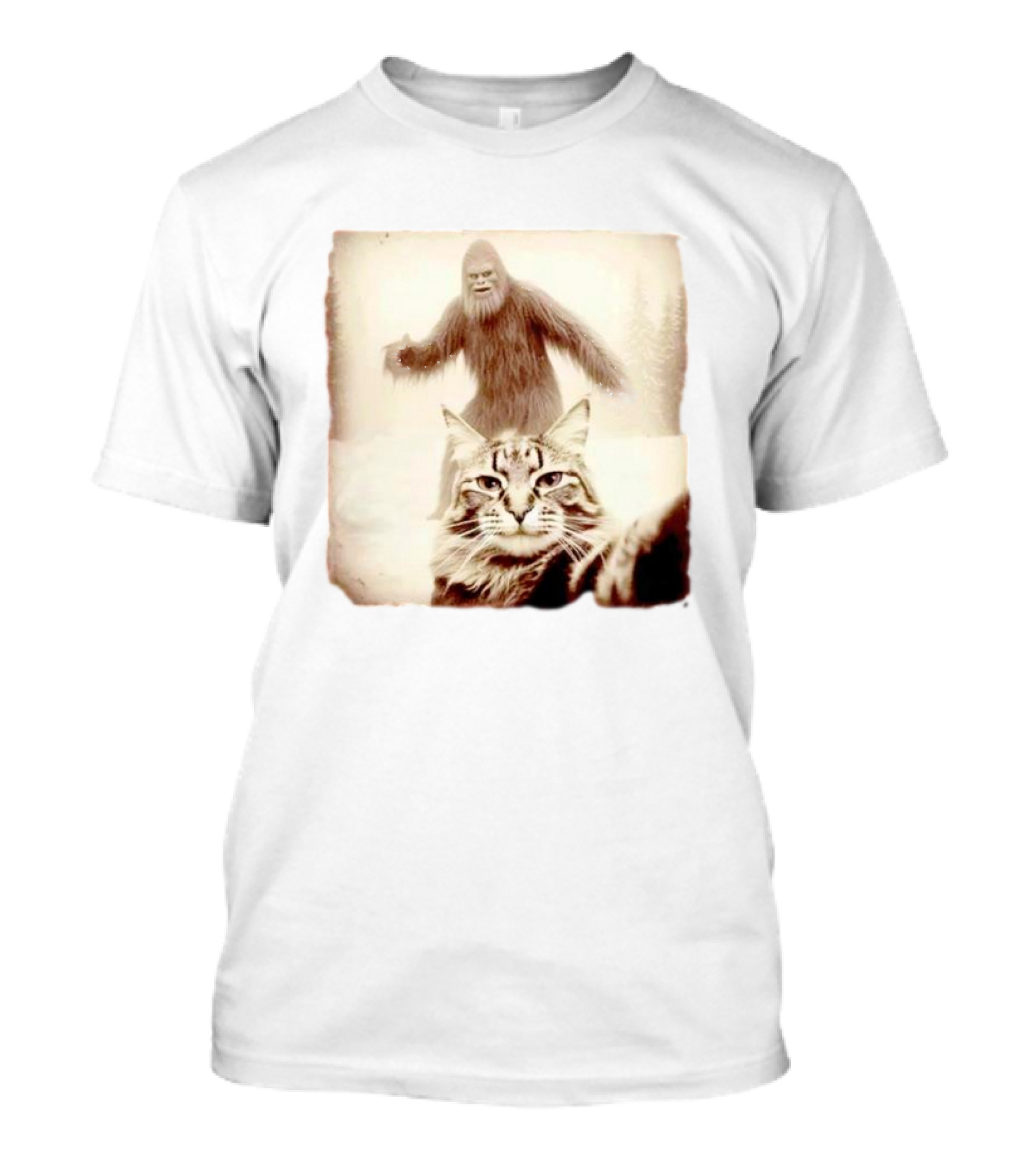 Bigfoot Photobombing Cat Selfie T-Shirt