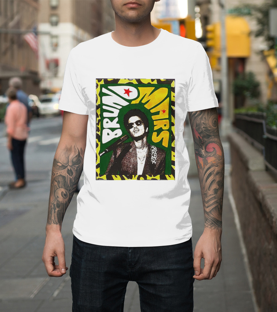 Bruno Mars Retro Style Portrait with Microphone and Stars T-Shirt