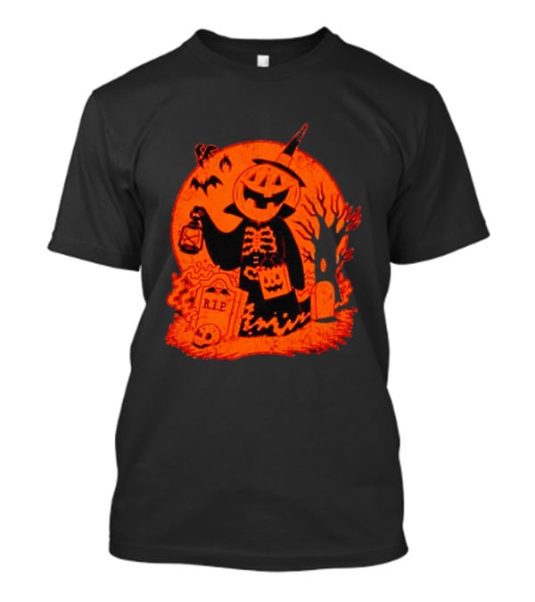 Vintage Spooky Halloween Jack-o'-Lantern Skeleton Moon Graveyard Lantern Bat Scene T-Shirt