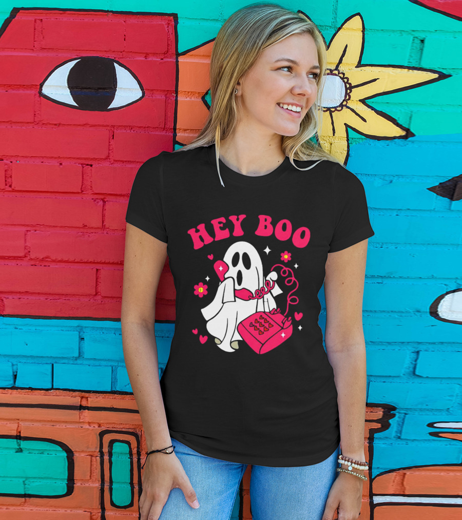 Hey Boo Ghost Talking On Pink Phone With Hearts And Flowers Halloween T-Shirt