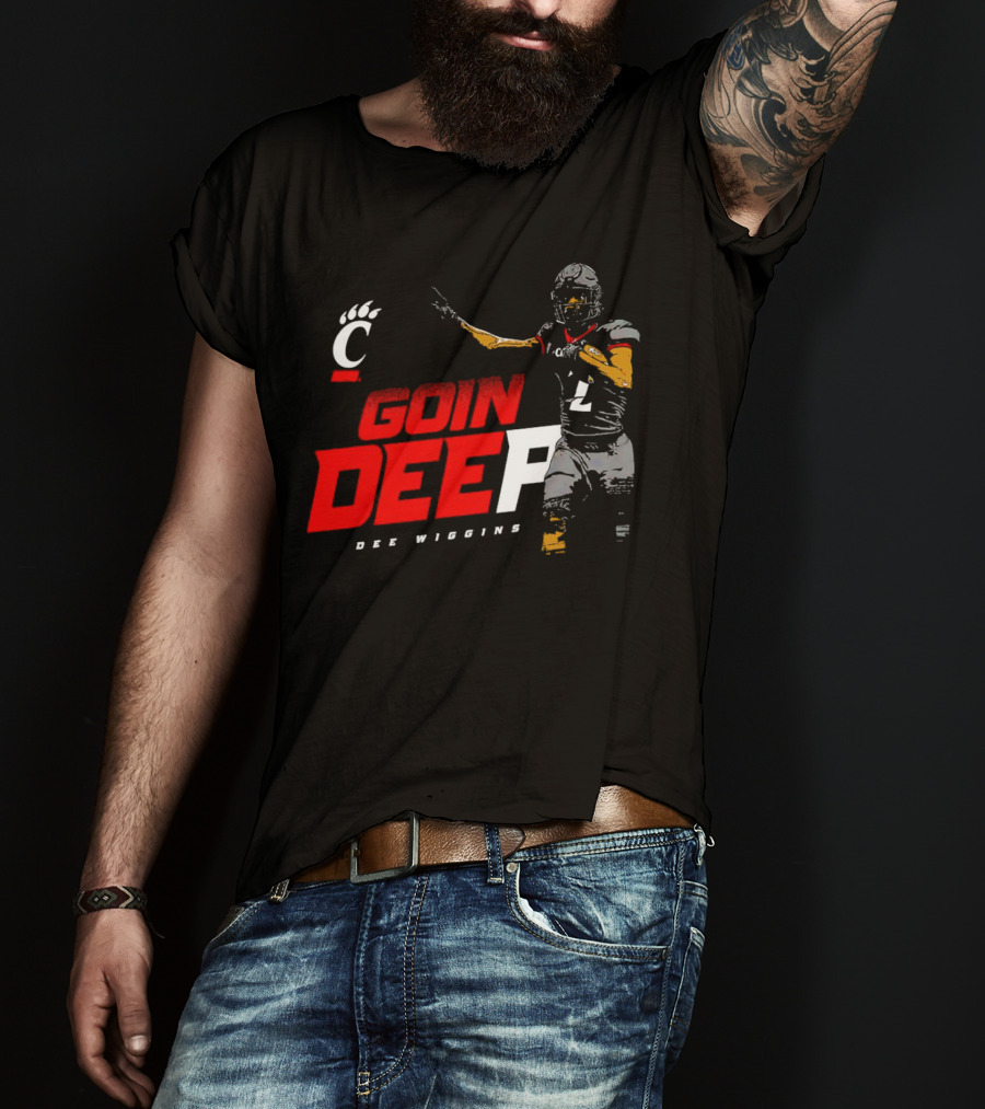 Dee Wiggins Goin’ Deep Cincinnati Bearcats Football Iconic Play Action T-Shirt