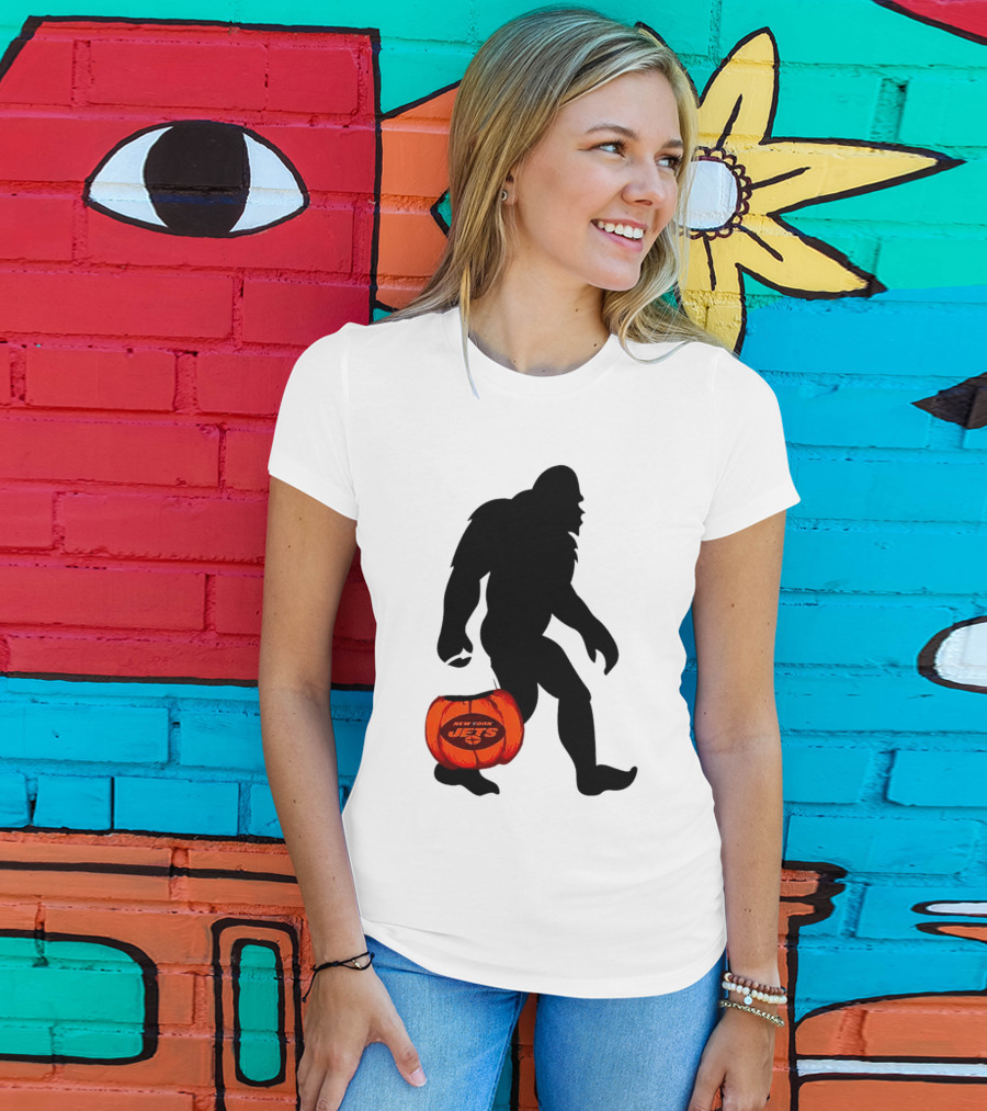 New York Jets Bigfoot Halloween Pumpkin T-Shirt