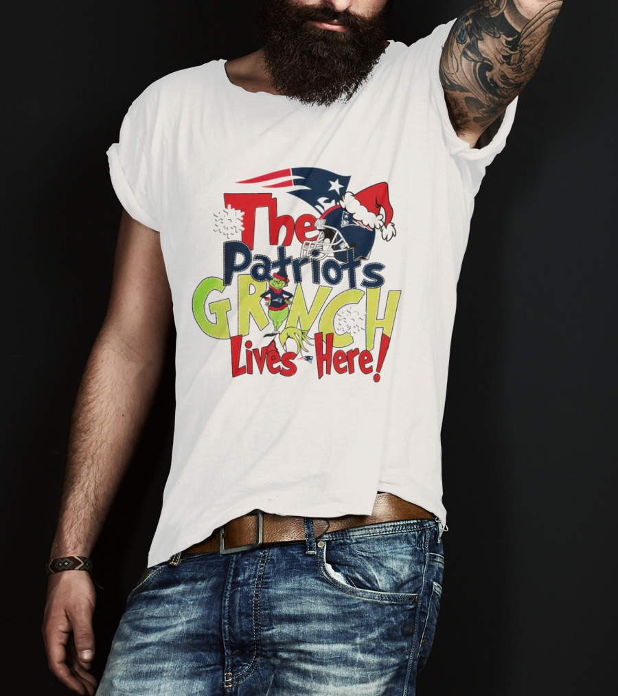The New England Patriots Grinch Lives Here Christmas Santa Hat T-Shirt