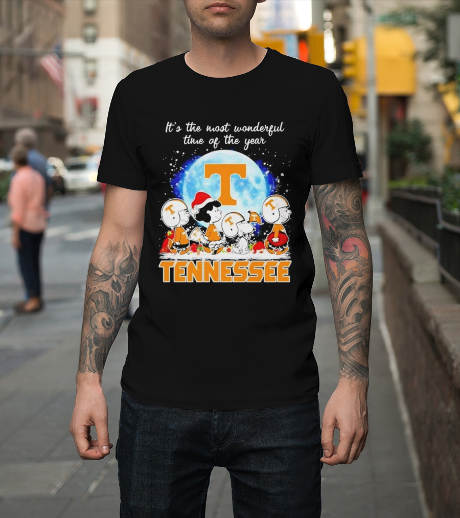 Peanuts Tennessee Volunteers It's The Most Wonderful Time Of The Year Christmas Snoopy Woodstock Lucy Moon T-Shirt