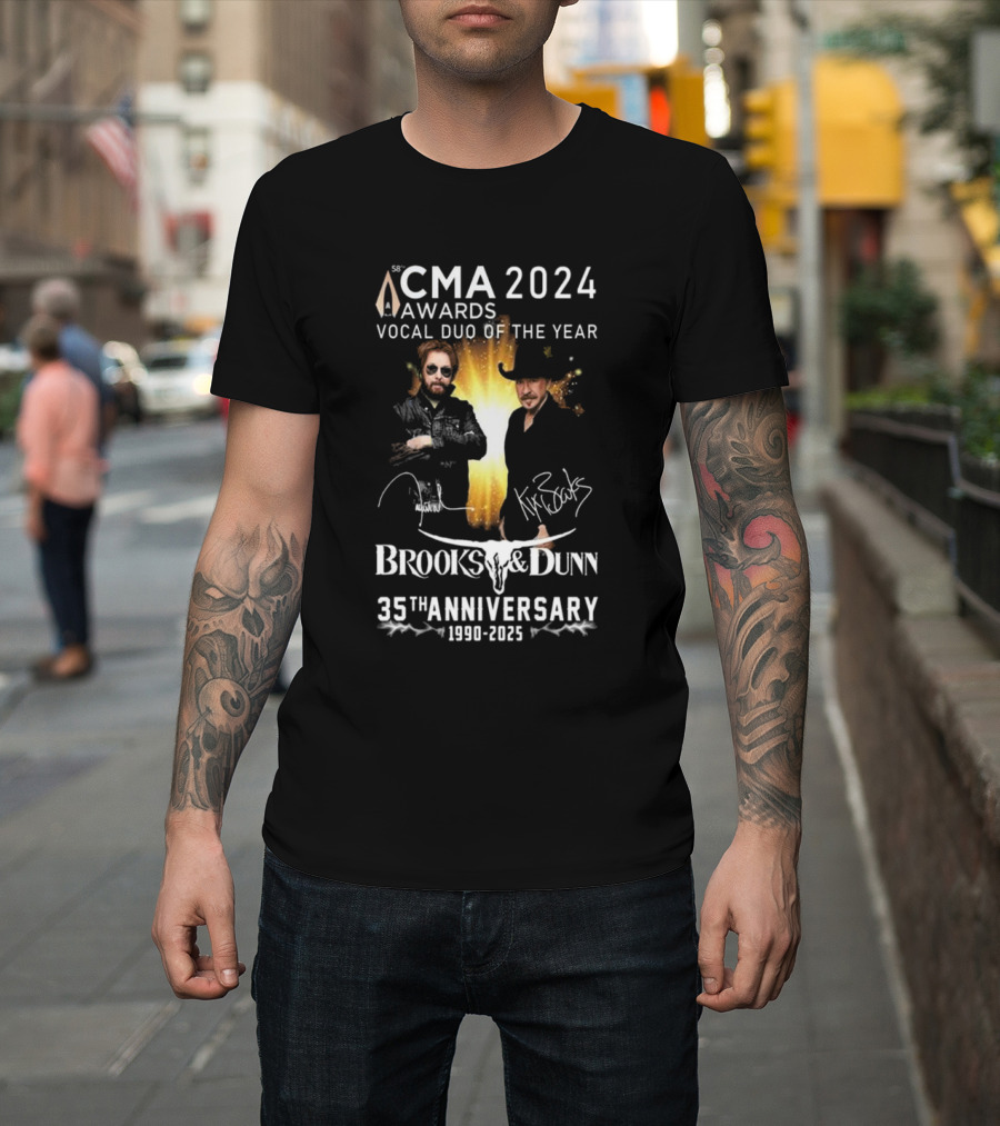 CMA 2024 Awards Vocal Duo Of The Year Brooks and Dunn 35th Anniversary 1990-2025 Signatures T-Shirt