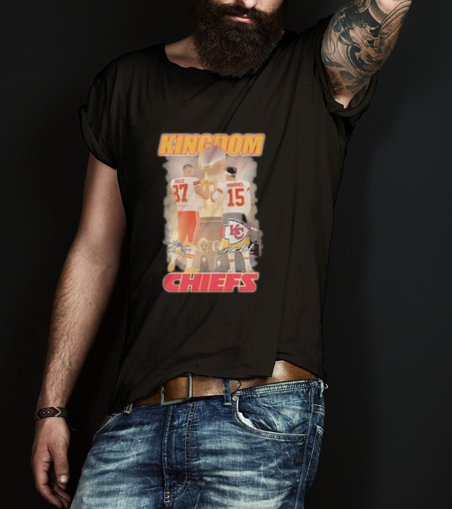 Chiefs Kingdom Travis Kelce Patrick Mahomes Trophy Celebration T-Shirt