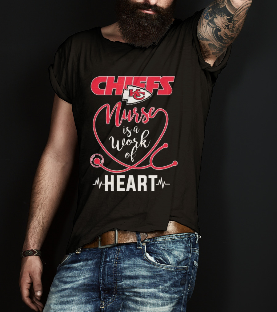 Kansas City Chiefs Nurse Is A Work Of Heart With Arrowhead Logo And Stethoscope Design T-Shirt