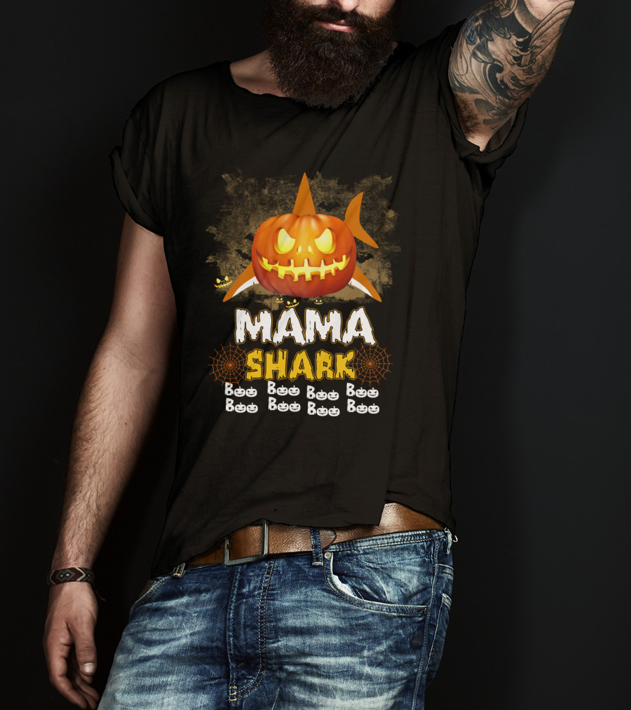 Mama Shark Pumpkin Boo Spooky Halloween Jack-O'-Lantern T-Shirt