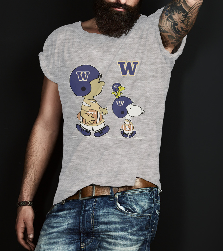 Washington Huskies Peanuts Snoopy Football Team T-Shirt