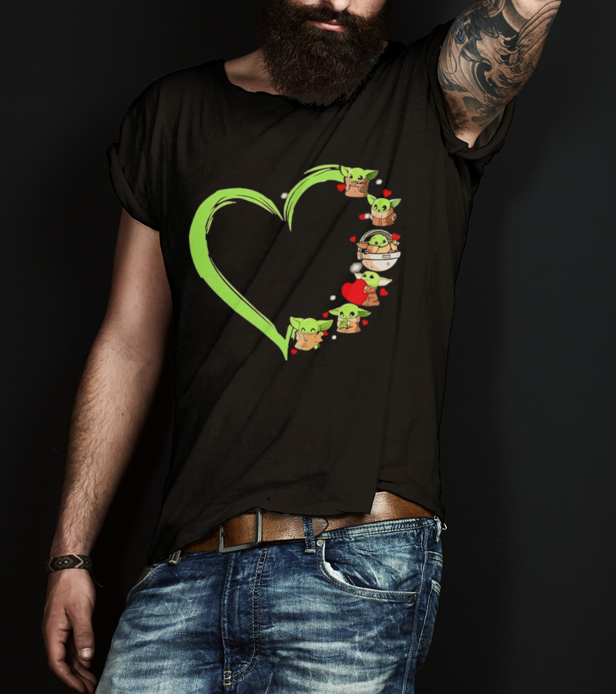 Baby Yoda Cute Heart Green Outline Mandalorian Grogu Love T-Shirt