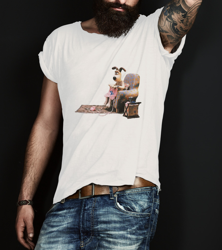 Wallace And Gromit Gromit Knitting In Armchair With Yarn Basket T-Shirt