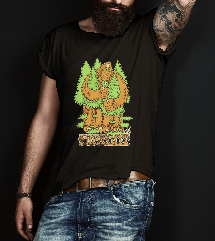Bigfoot Hug Tree Forest Creature Retro T-Shirt