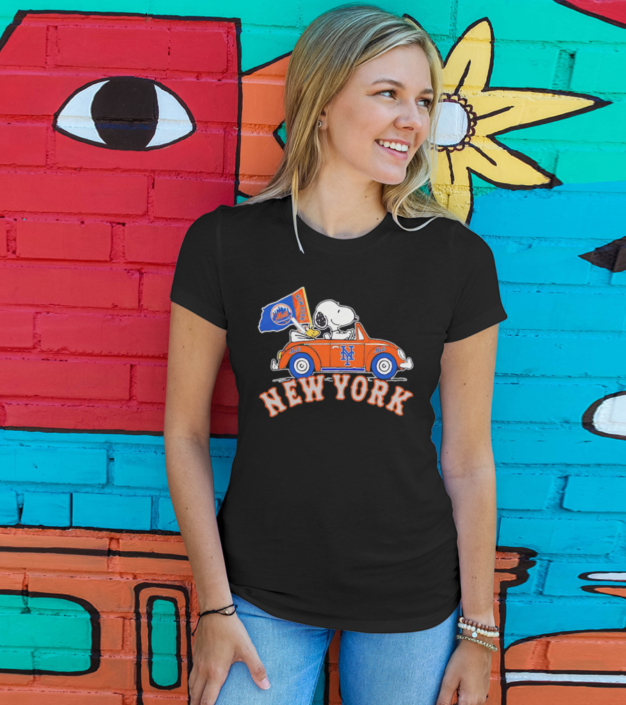 Snoopy Woodstock Driving New York Mets Car Flag T-Shirt