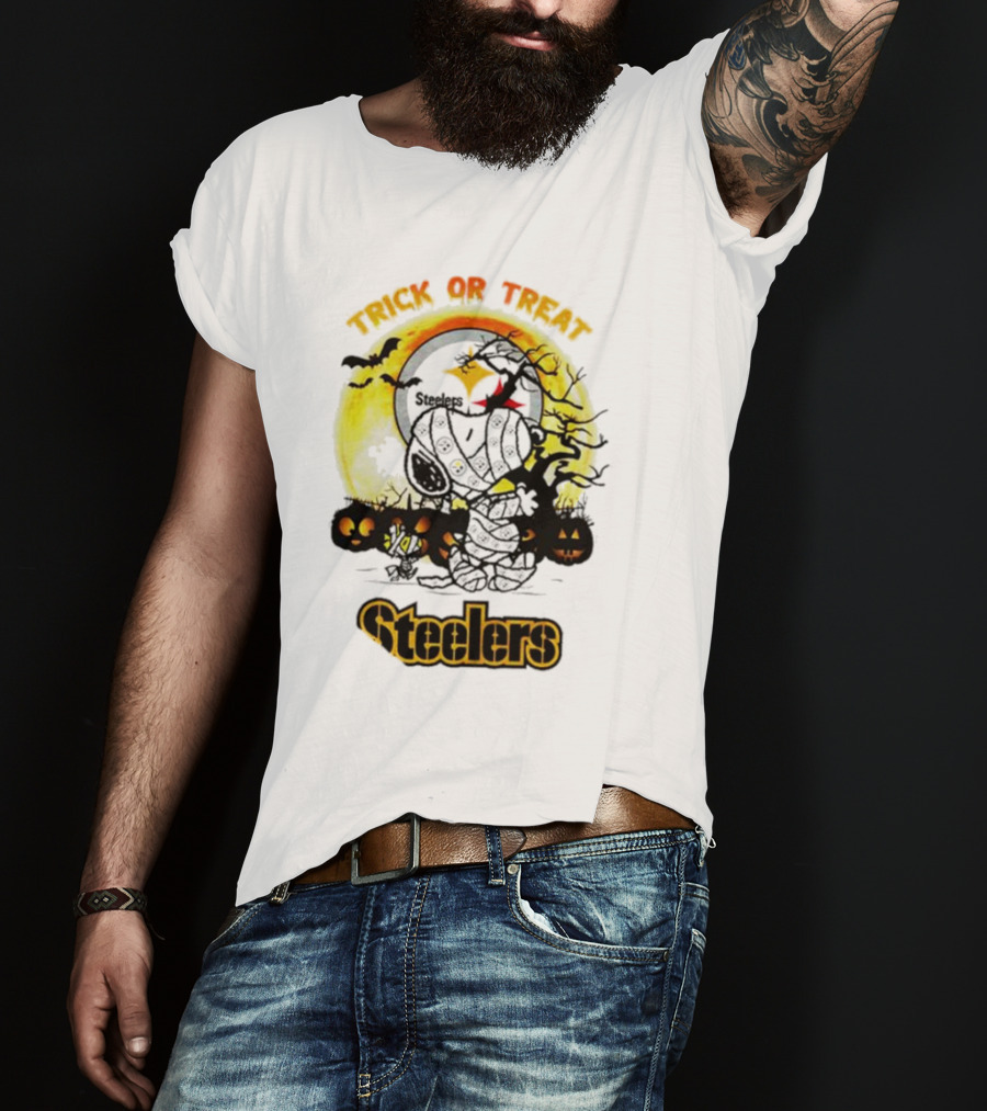 Pittsburgh Steelers Mummy Snoopy Trick Or Treat Halloween Scene T-Shirt