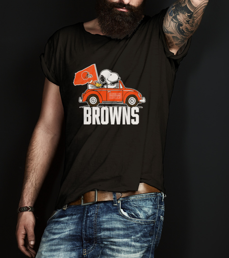 Cleveland Browns Snoopy Woodstock Driving Car With Flag T-Shirt