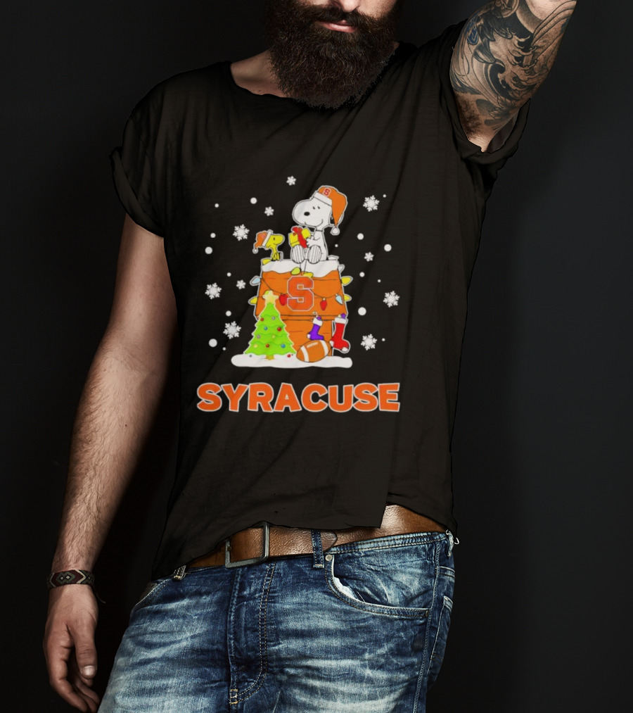 Snoopy And Woodstock On Syracuse Orange Doghouse Christmas Football Scene T-Shirt