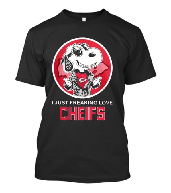 Kansas City Chiefs Snoopy I Just Freaking Love Chiefs T-Shirt