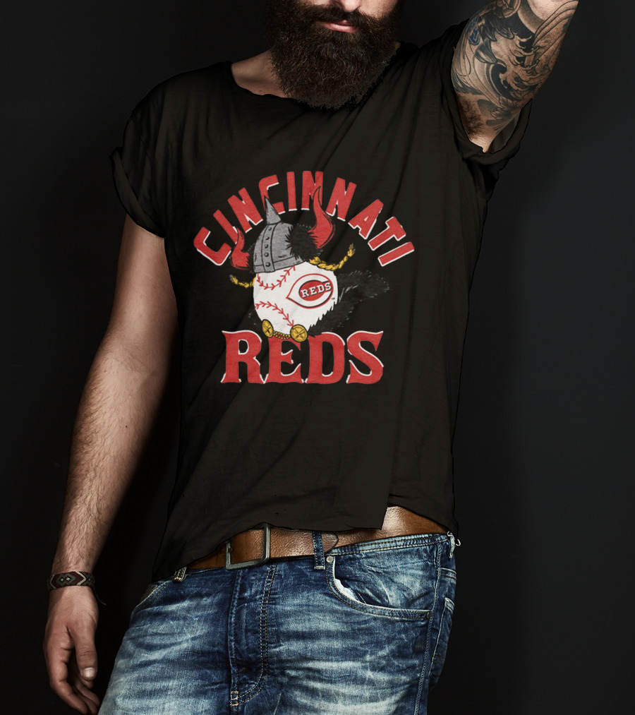 Cincinnati Reds Viking Baseball Helmet And Horns T-Shirt