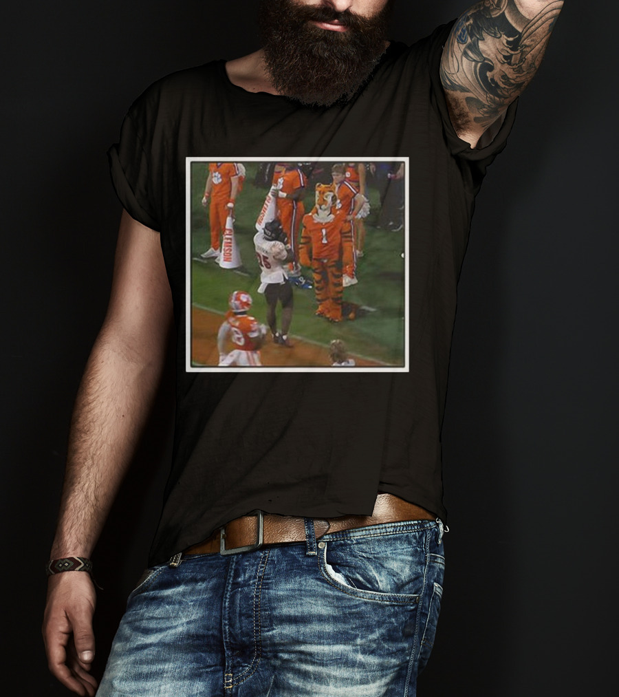 Clemson Tigers Mascot And Louisville Cardinals Player On Sideline T-Shirt