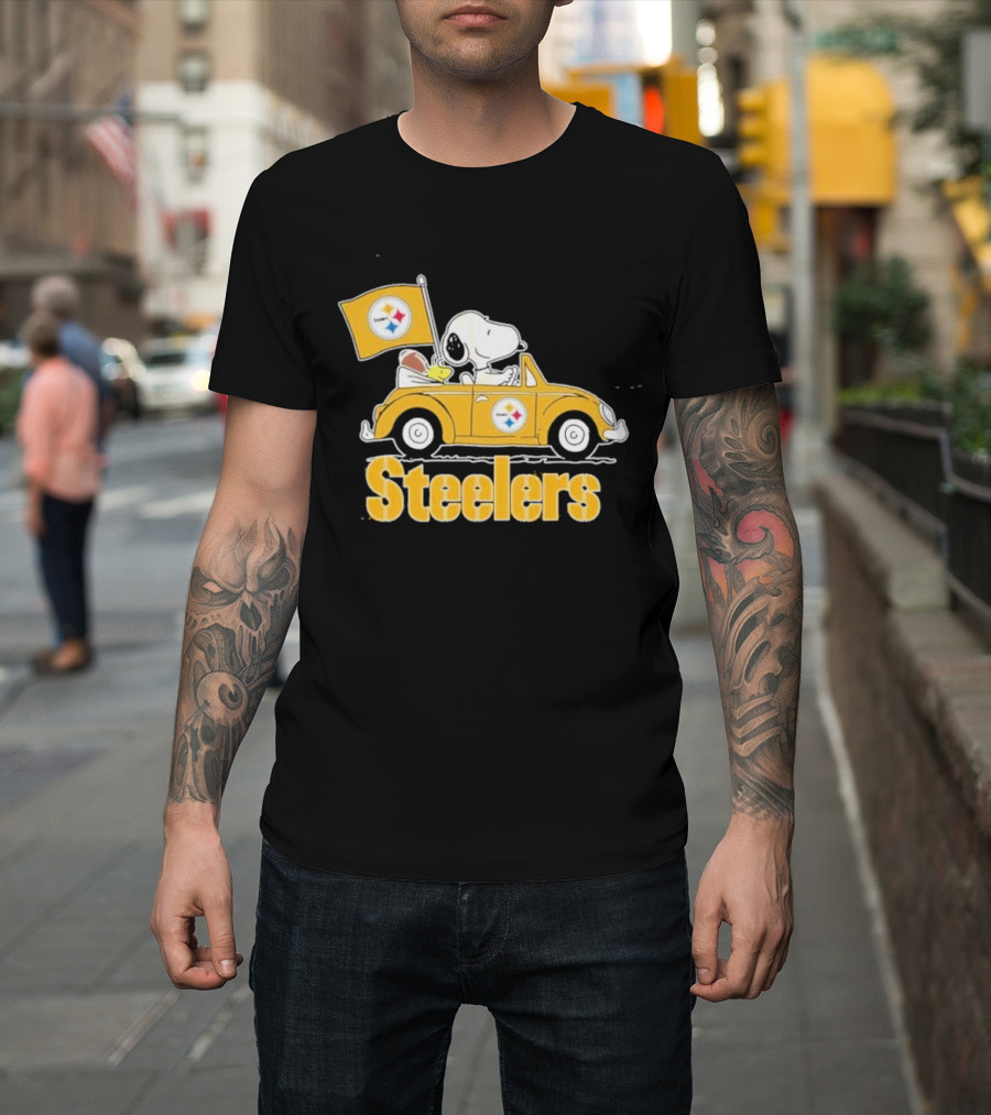 Pittsburgh Steelers Snoopy Driving Car With Flag T-Shirt