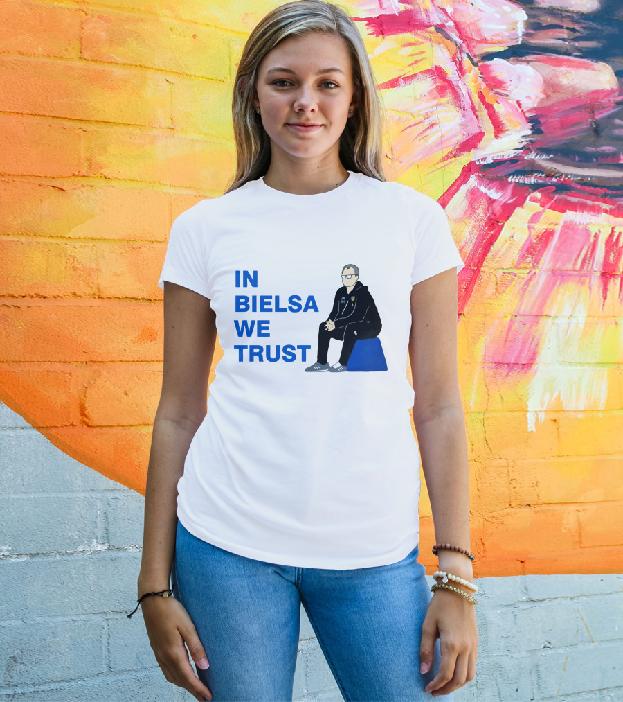 IN BIELSA WE TRUST Sitting Coach Iconic Football Manager T-Shirt