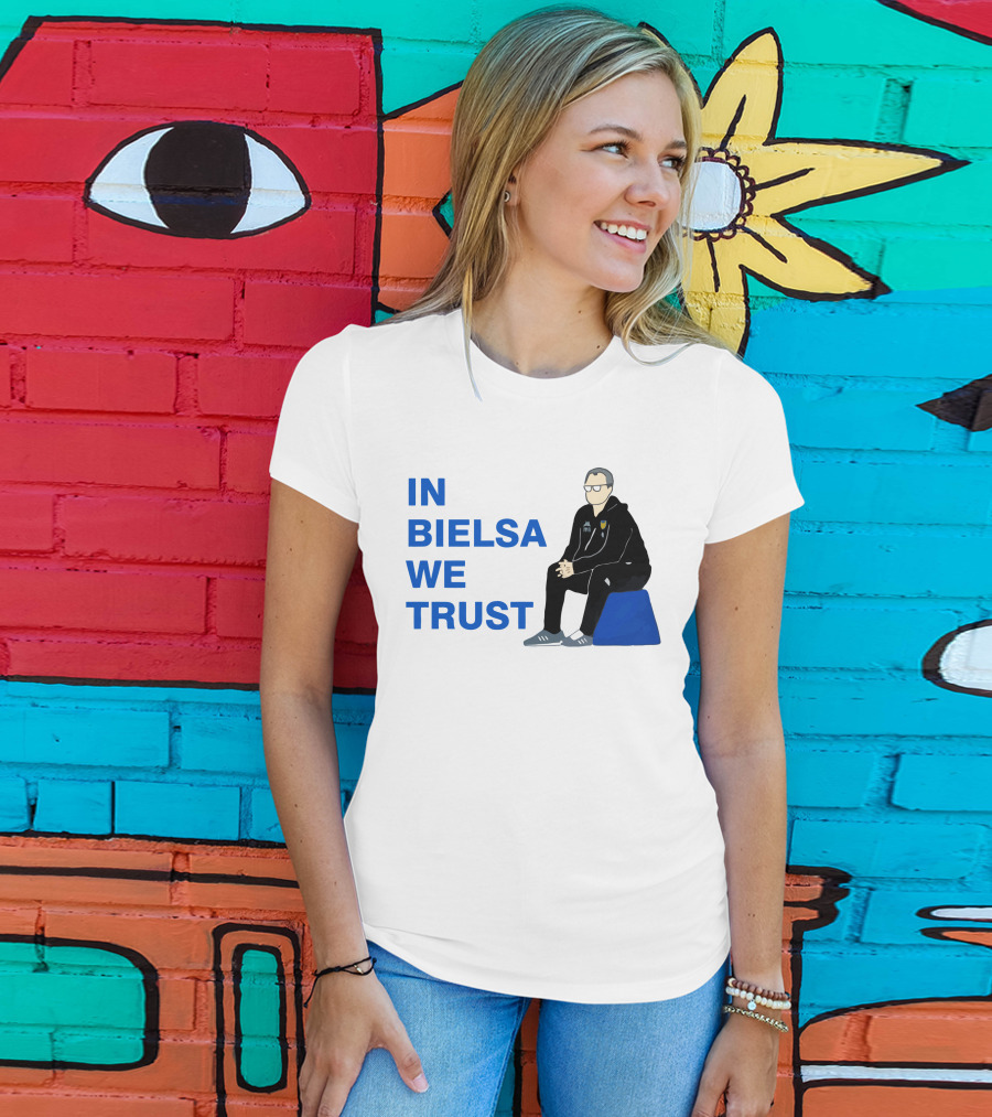 IN BIELSA WE TRUST Sitting Coach Iconic Football Manager T-Shirt