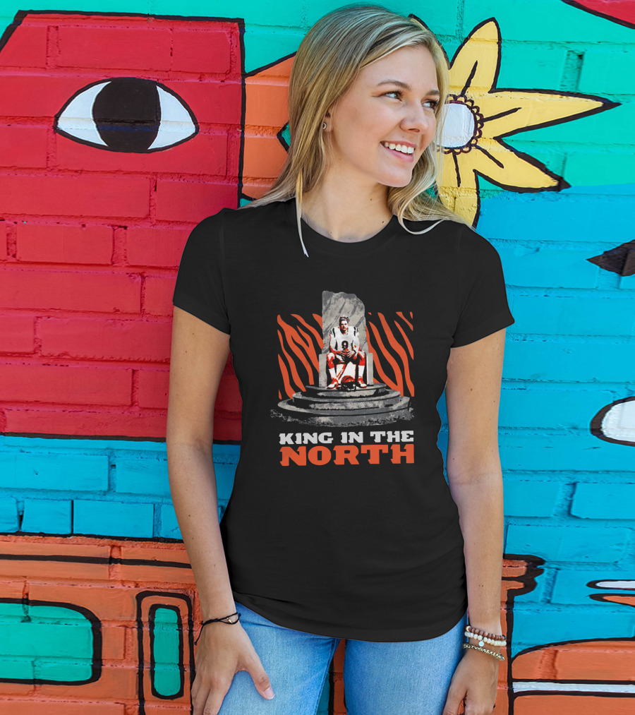 King In The North Football Throne Tiger Stripes T-Shirt