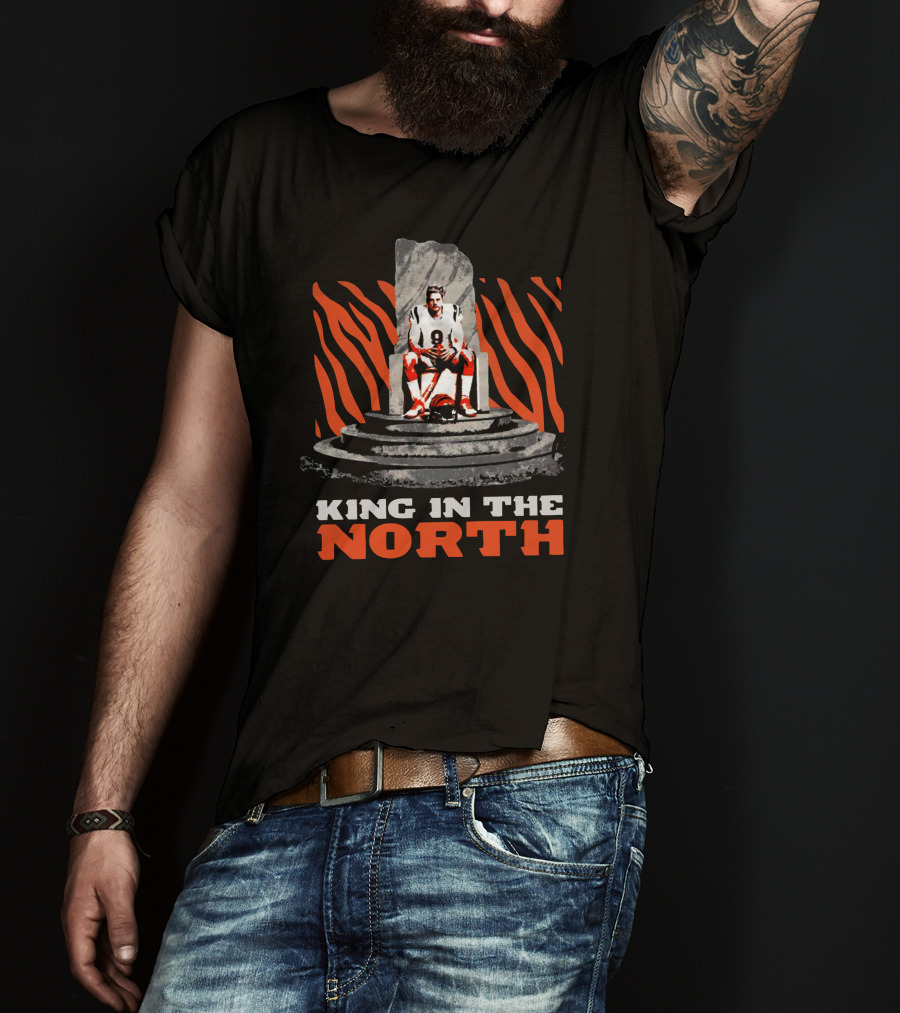 King In The North Football Throne Tiger Stripes T-Shirt