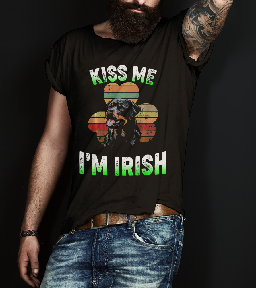 Kiss Me I'm Irish Funny Vintage Shamrock Rottweiler T-Shirt