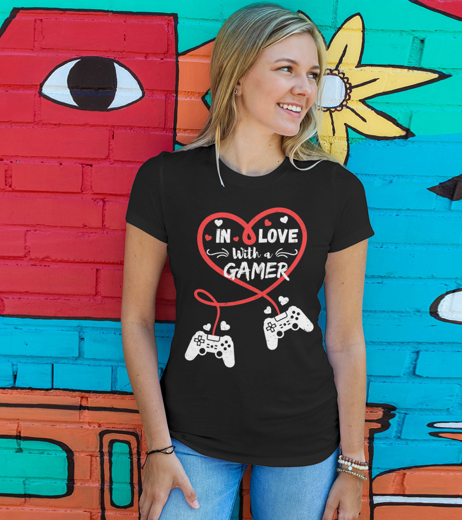 In Love With A Gamer Funny Video Gamer Valentines Day Long T-Shirt