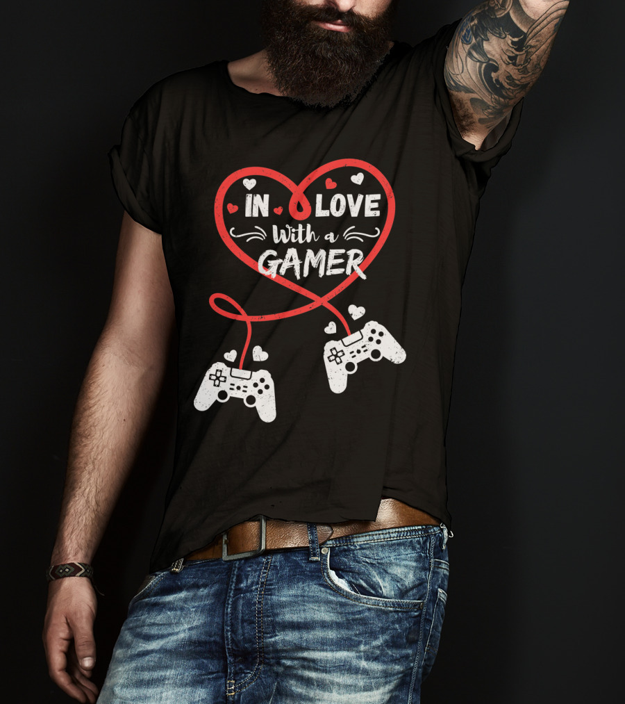 In Love With A Gamer Funny Video Gamer Valentines Day Long T-Shirt