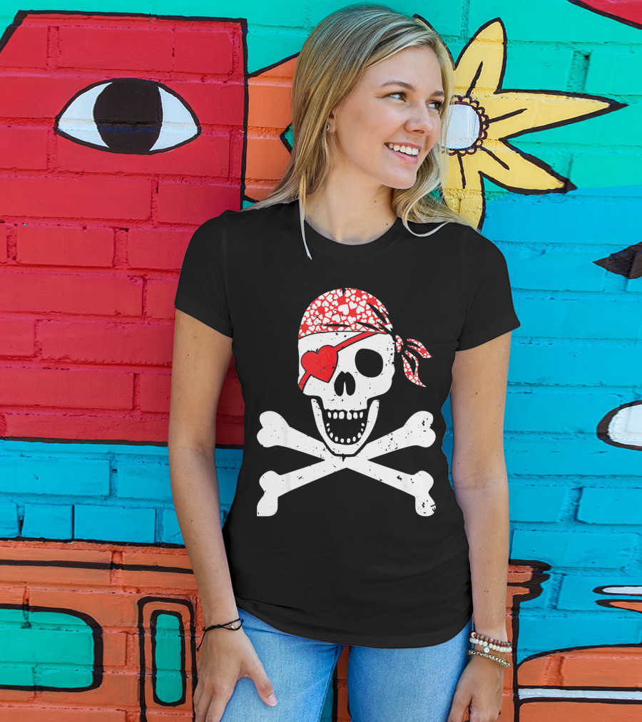 Pirate Skull And Crossbones Heart Bandana Eye Patch Flag Va T-Shirt