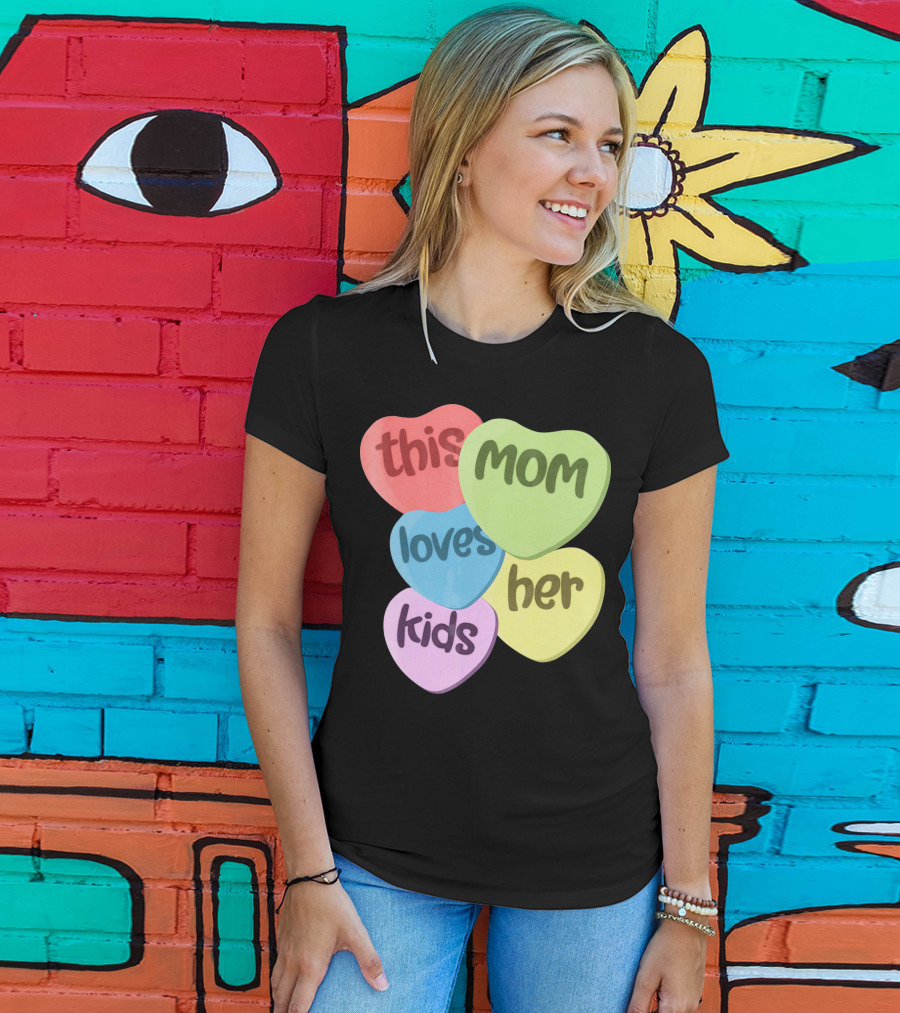 This Mom Loves Her Kids Valentines T-Shirt