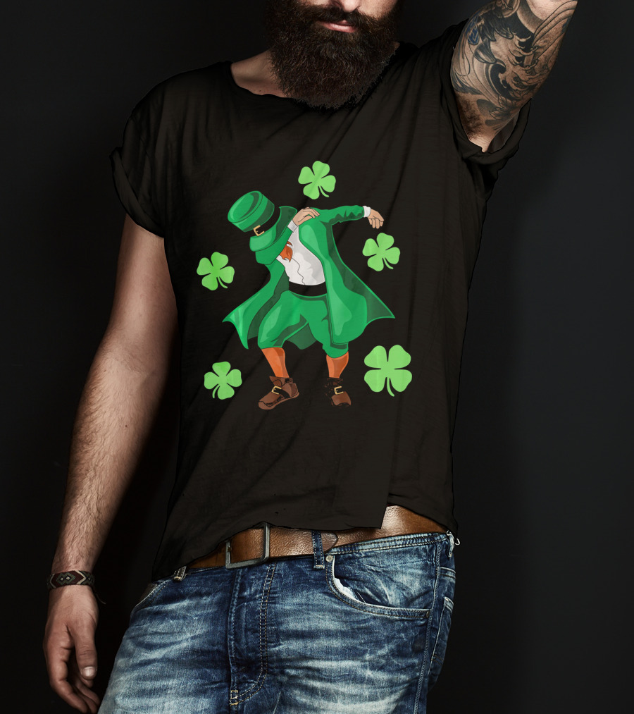 Funny Dabbing Leprechaun With Clovers For St. Patrick's Day T-Shirt