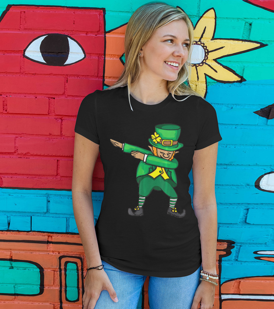 Dabbing Leprechaun Cute St. Pats Day Irish Dance T-Shirt