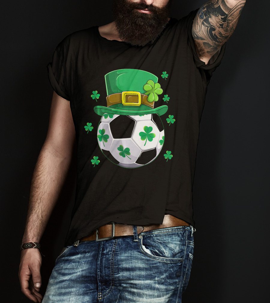 Leprechaun Hat Shamrock Soccer Ball St Patricks Day T-Shirt
