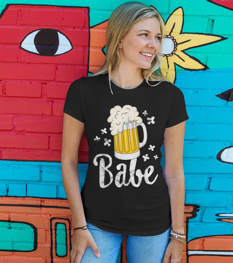 Beer Babe Mug Foam And Flowers T-Shirt