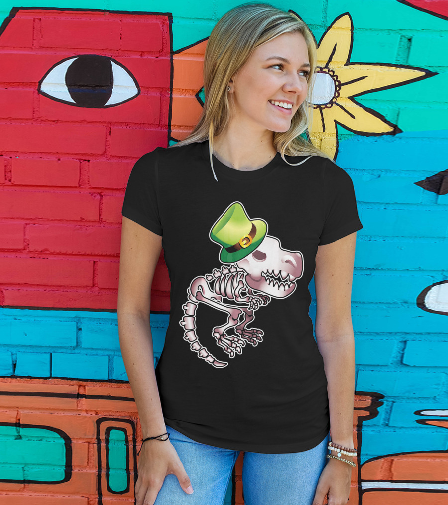 T Rex Dinosaur Skeleton With Green Leprechaun Hat T-Shirt
