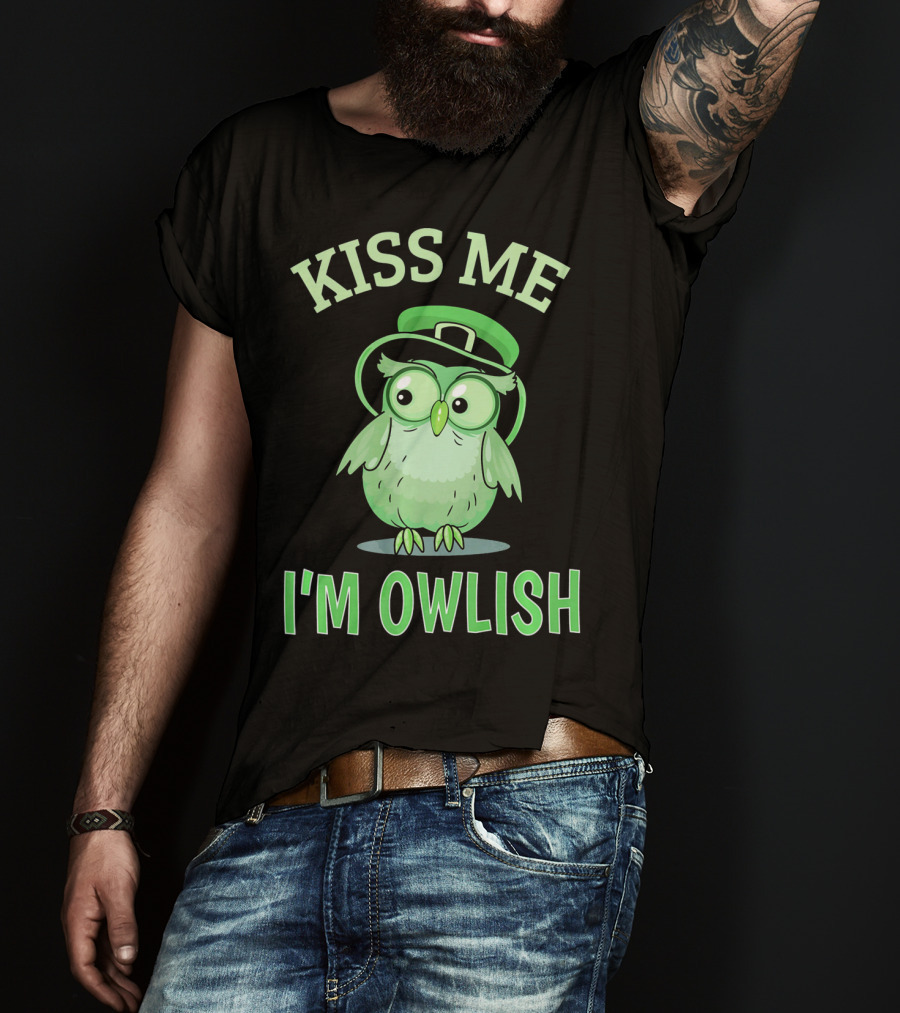 Kiss Me I'm Owlish Irish Owl With Leprechaun Hat T-Shirt