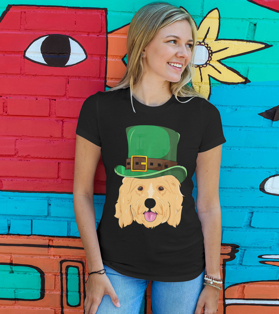 Golden Doodle St. Patrick's Day With Green Leprechaun Hat T-Shirt